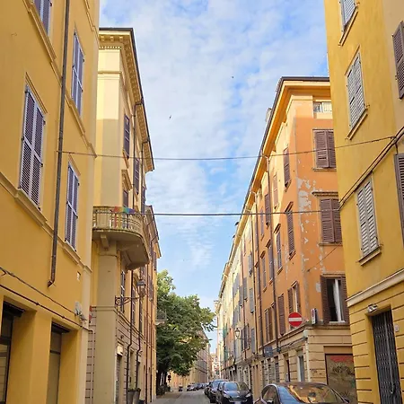 Apartment Modena Centro Storico, Aria Condizionata, Ascensore & Pass Ztl